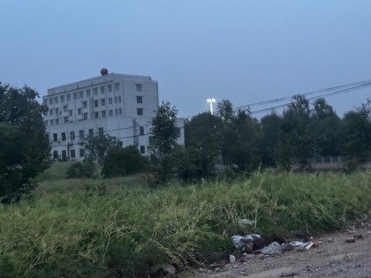 道路堆放杂物